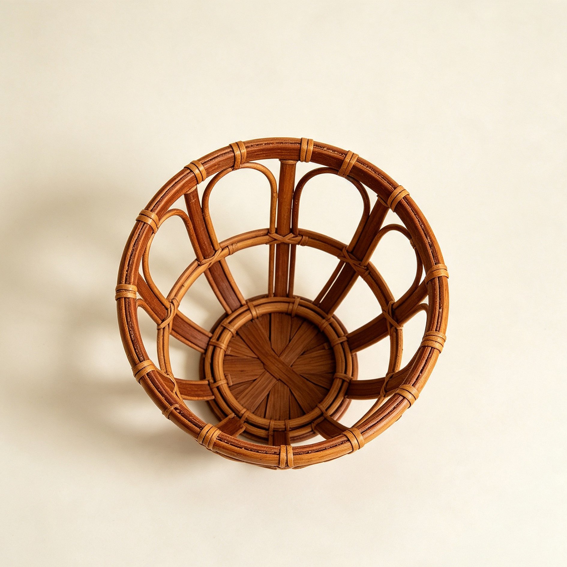 woven rattan round basket