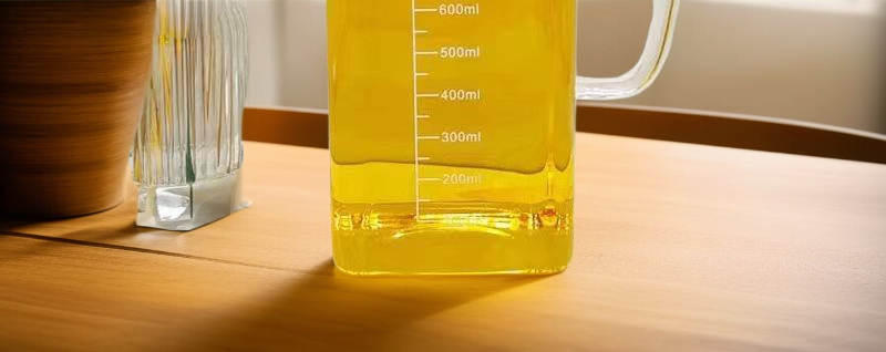 Spülmaschinenfeste Ölflasche aus Glas