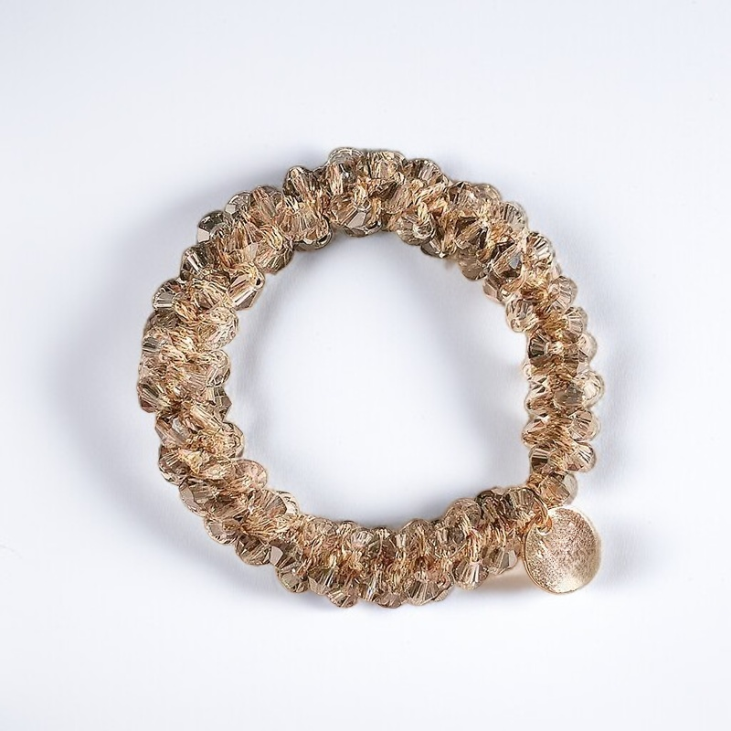 時尚馬尾髮繩搭配日常穿搭