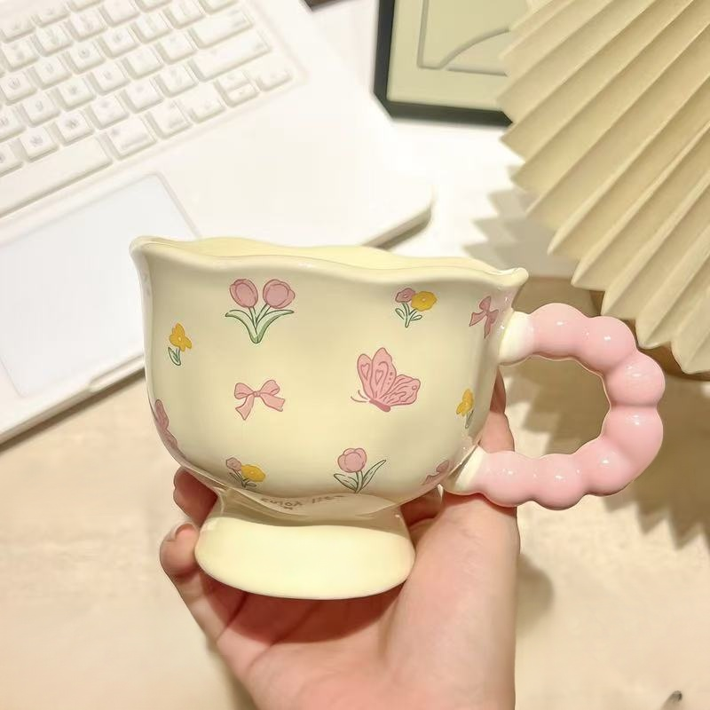 上品なチューリップ陶器カップギフトセット