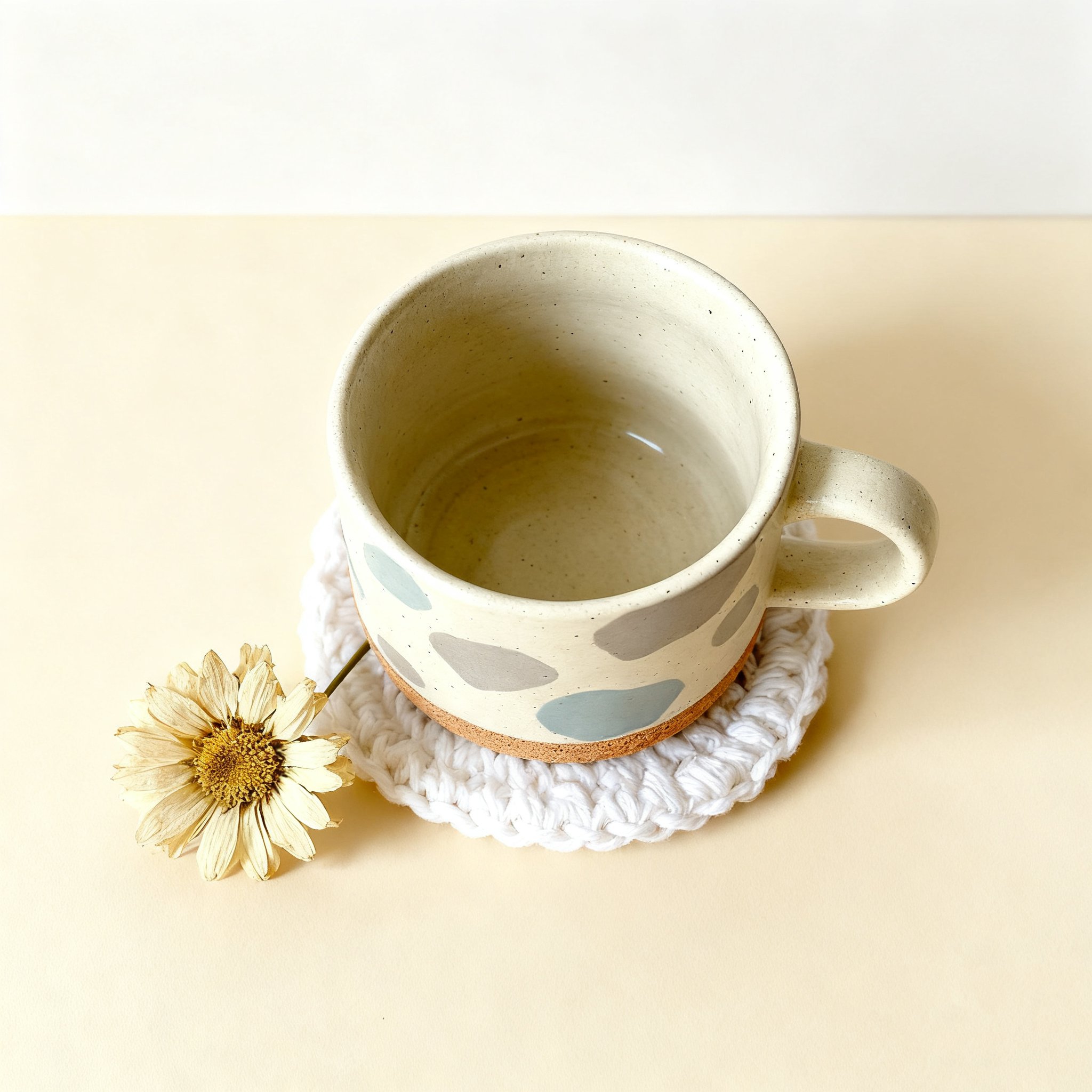 แก้วมัคเรียบง่ายเหมาะสำหรับชาและกาแฟ