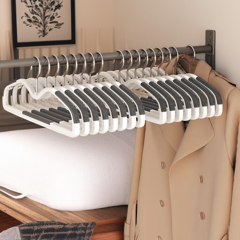 多機能ハンガー プラスチック製ワイドショルダーと厚手の服サポート 回転式ノンマーキングハンガー ウェット ドライハンガー