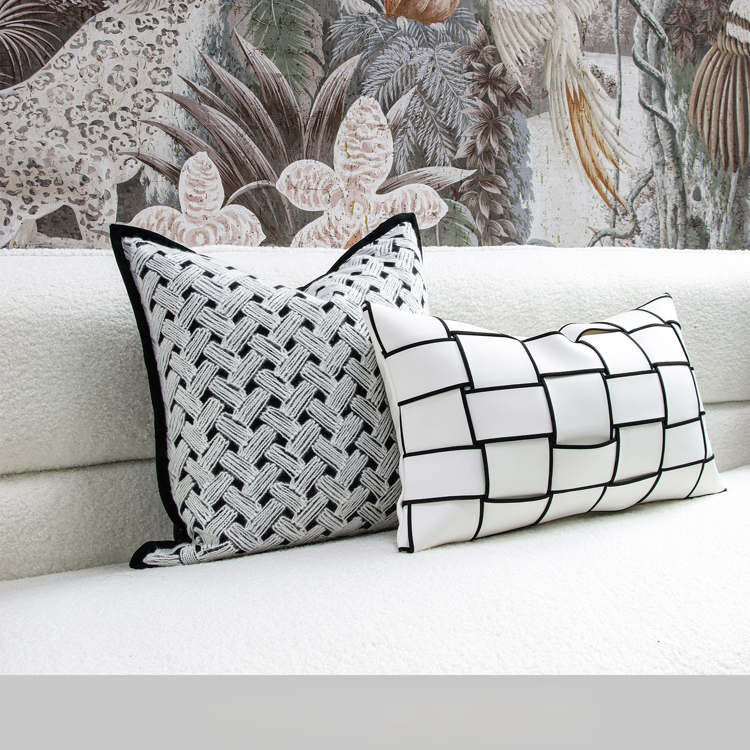 High-end sofa blankets and throw pillows