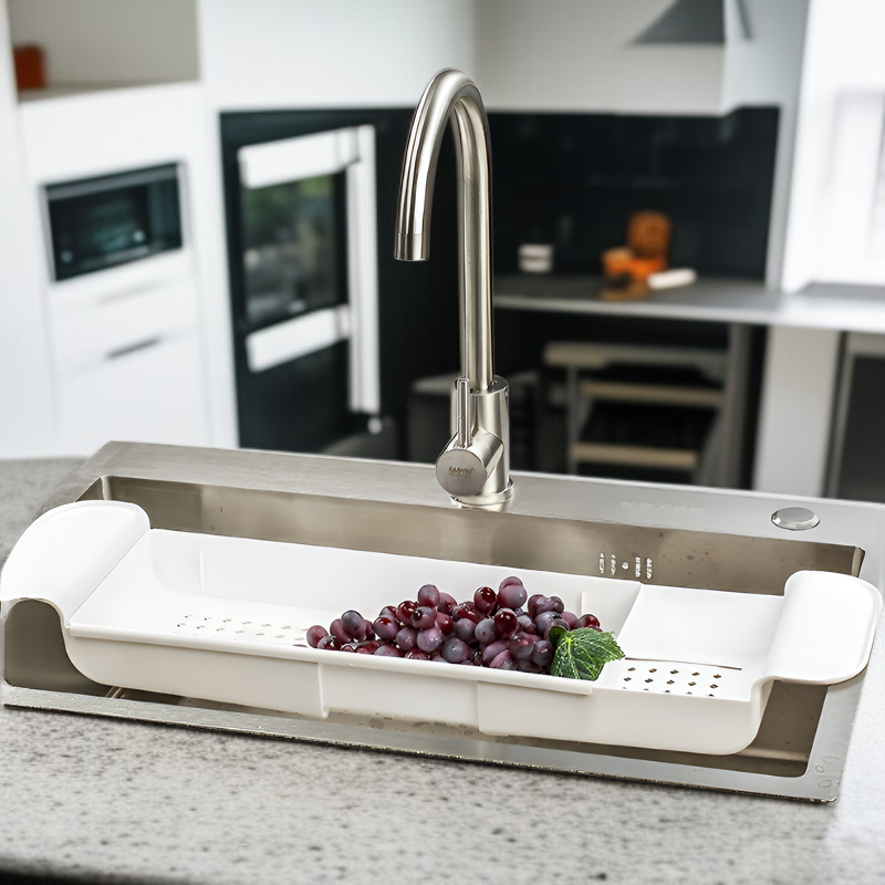 Platzsparendes Küchenregal mit multifunktionalem Design
