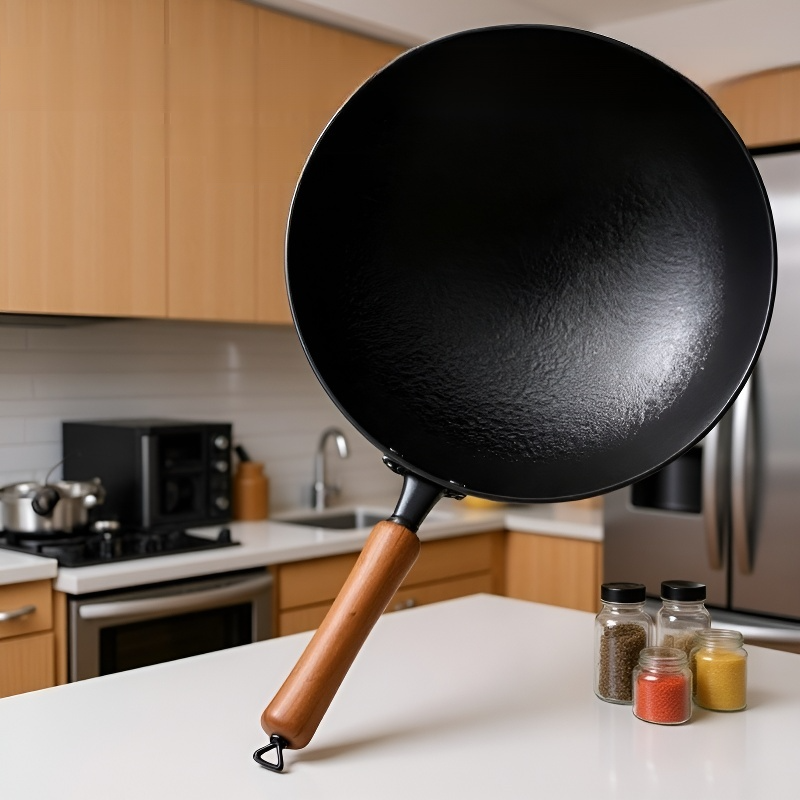 مقلاة حديدية غير لاصقة بنقش المطرقة التقليدي بدون طلاء