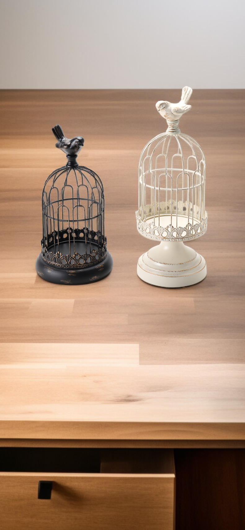 고급스러운 금속 소재 촛대