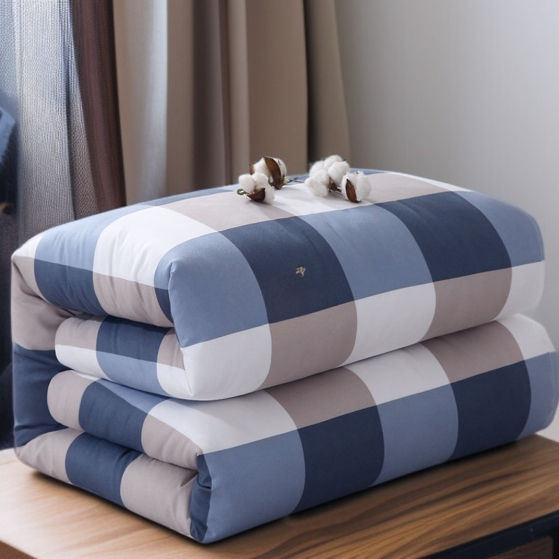 Heat storage and insulation cotton quilt