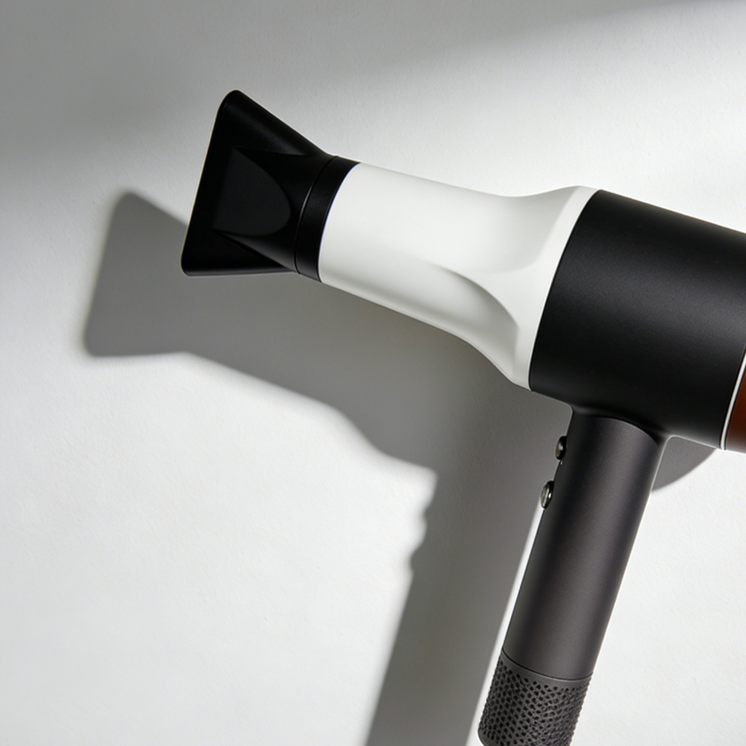 Υψηλής απόδοσης πιστολάκι μαλλιών μπροστά όψη