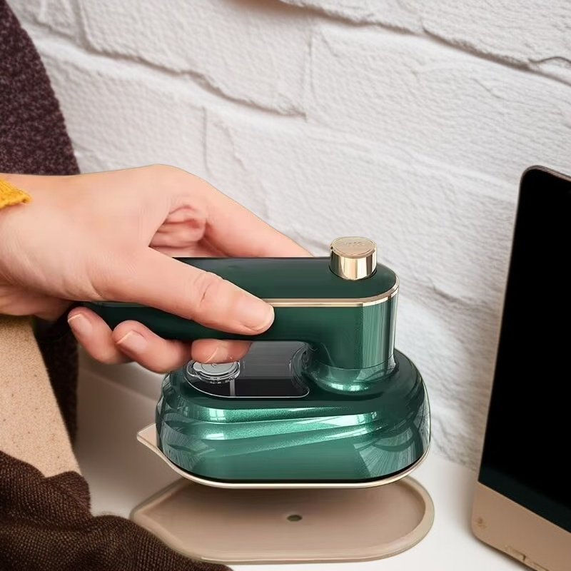 旅行用折りたたみアイロン、便利で実用的