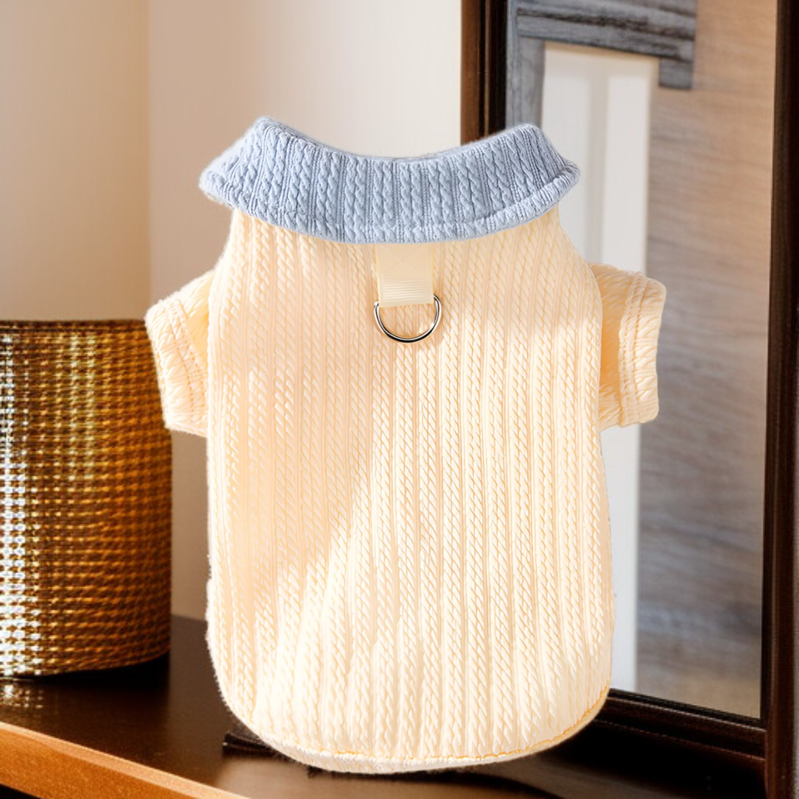 قميص بيج لطيف بطبقة أساسية بألوان متعددة