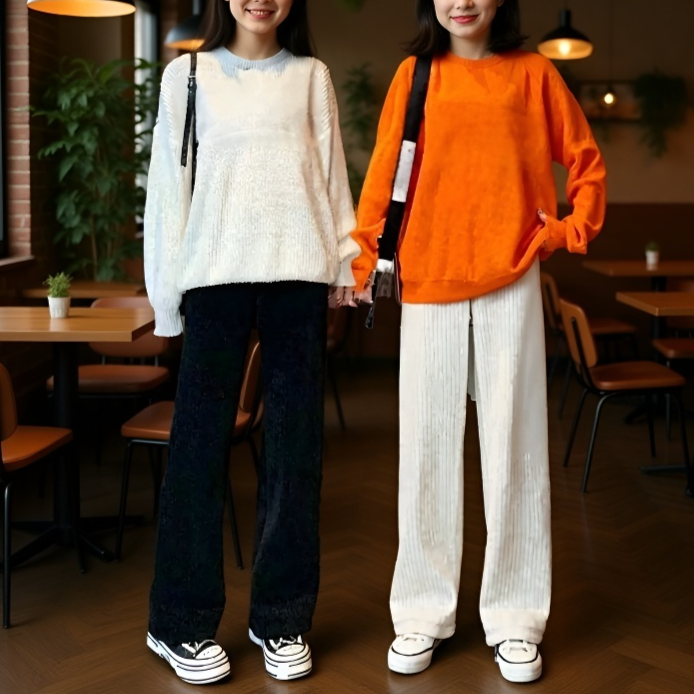 秋と冬の女性用のクリーム色のワイドレッグパンツに、ベルベットと厚みのあるハイウエストのルーズパンツで着痩せ効果があり、汎用性の高いドレープ性のカジュアルストレートパンツです。