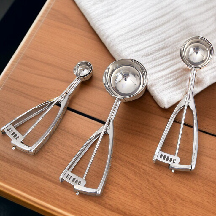 304 ステンレス鋼のフルーツのスクーパー厚くされた測定のスプーンのアイスクリームのスプーン スプーン アイスクリーム スクーパー 計量スプーン