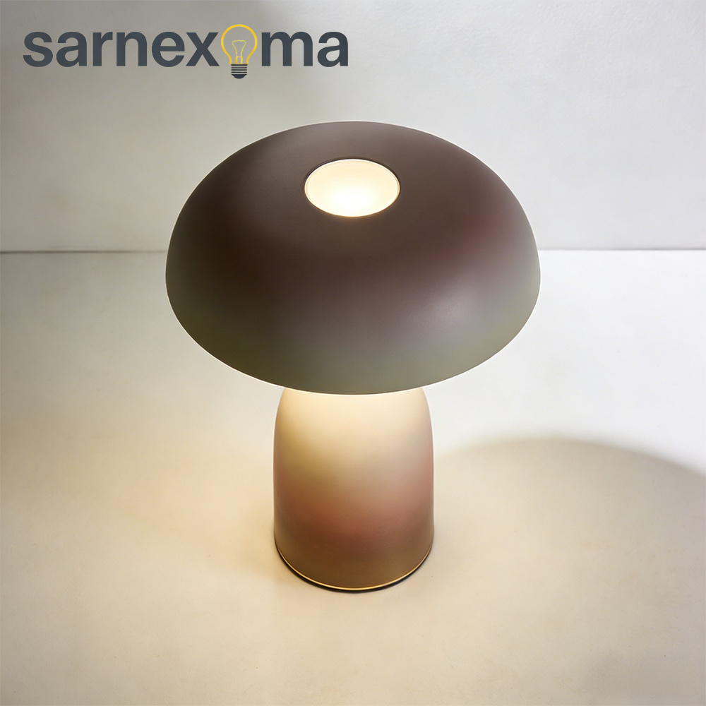 LED檯燈無段調光功能展示