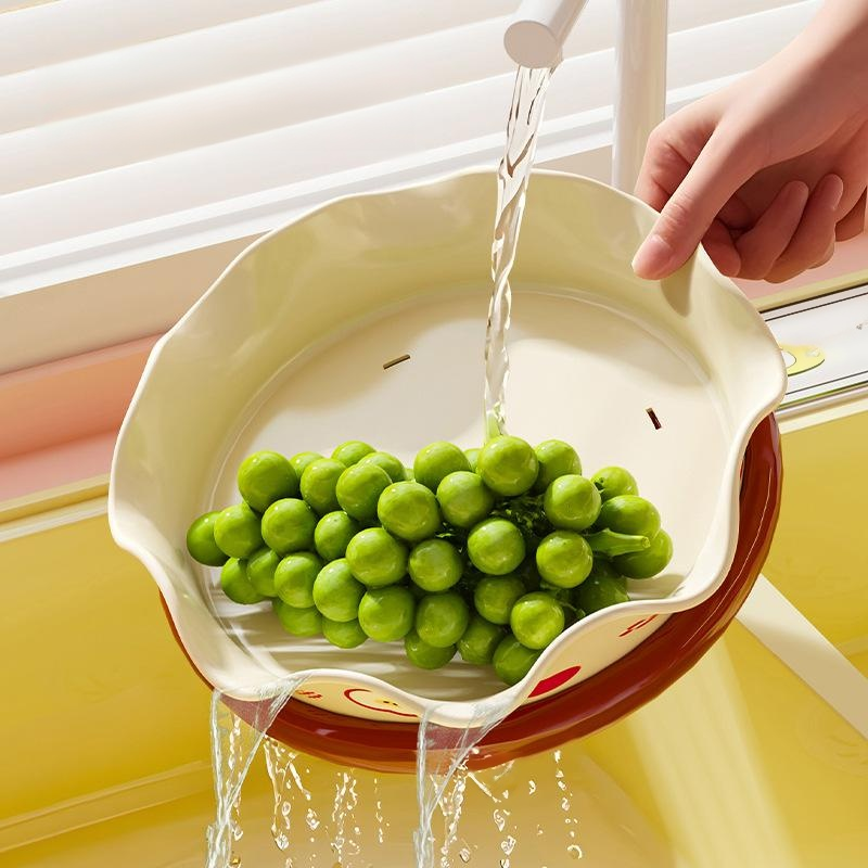 Rotatable fruit tray