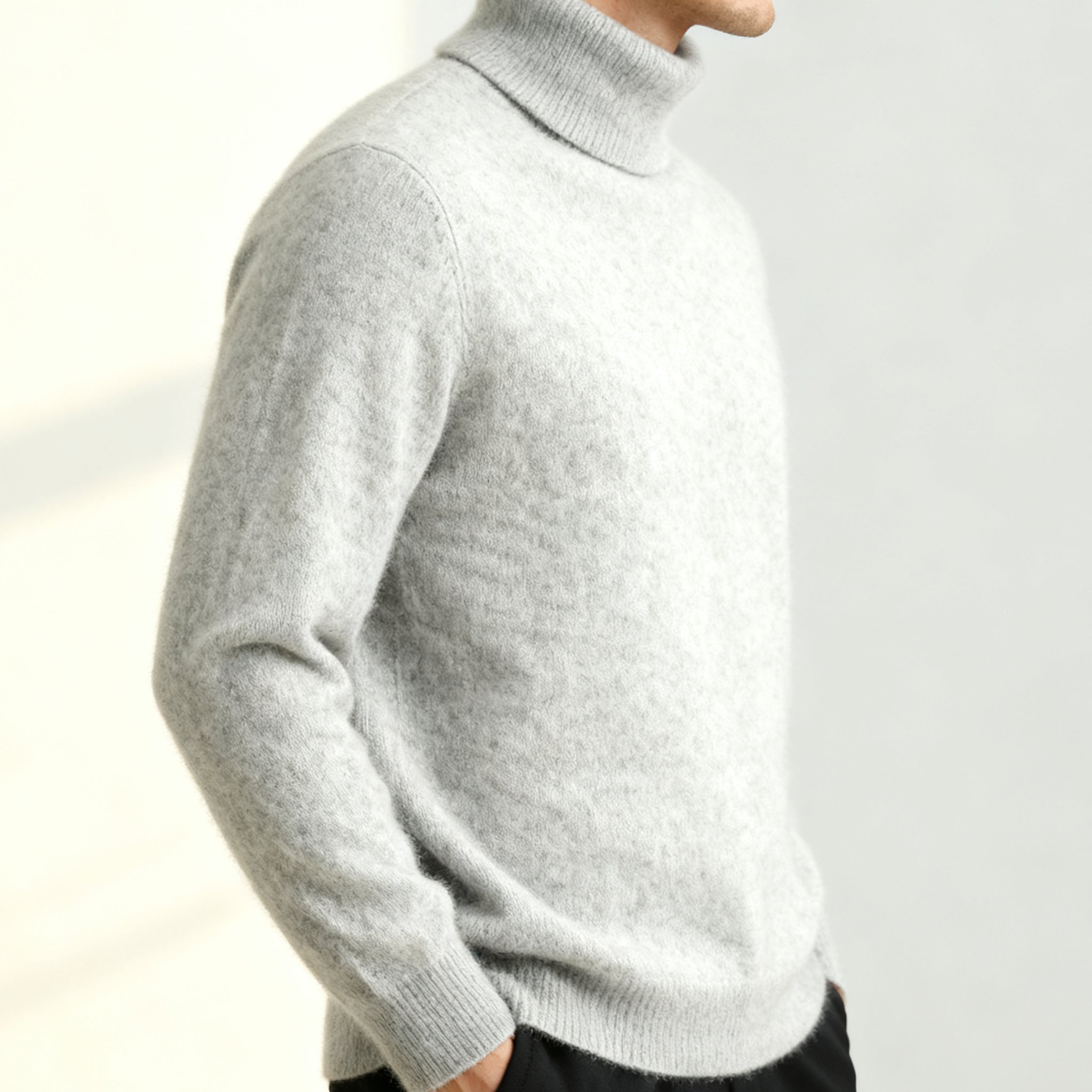 秋冬用グレー厚手ハイネックセーター