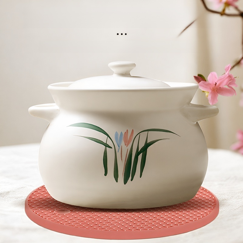Multifunctional silicone placemat set
