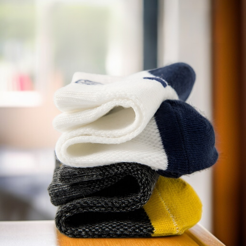 高伸縮メッシュ通気性薄手ソックス