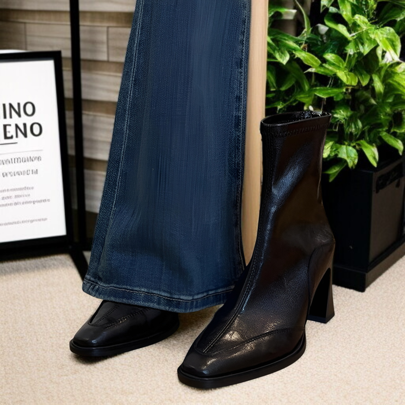 2025年秋冬新作 レディースブラックショートブーツ フレンチスタイル太ヒール ストレッチスリムブーツ マーチンブーツ