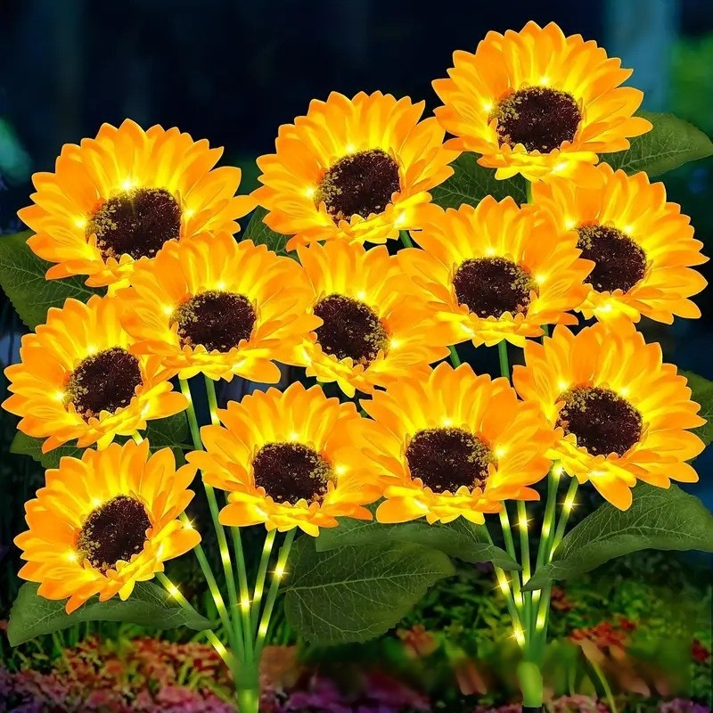 Outdoor solar landscape lights