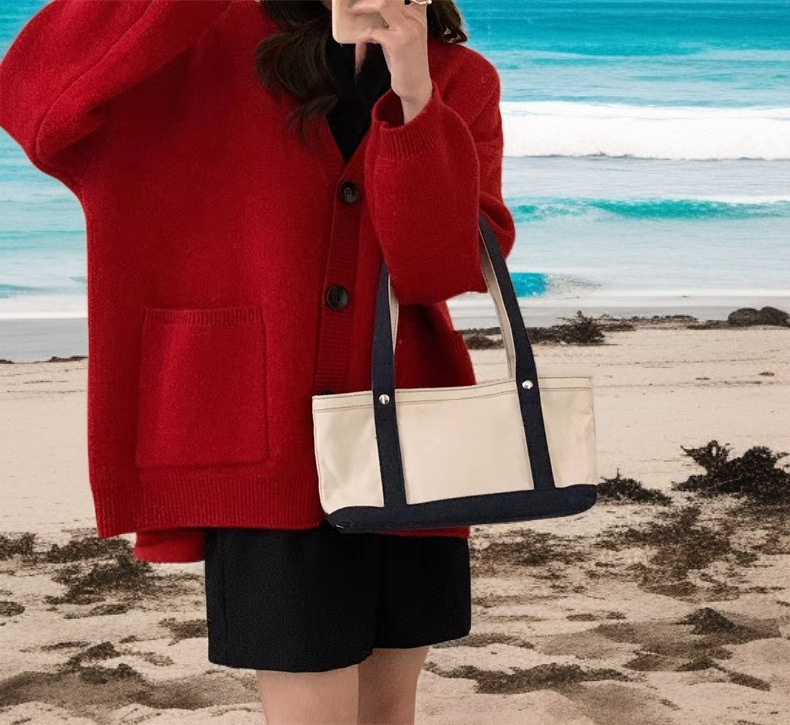 Damen Strickjacke im modernen College-Design