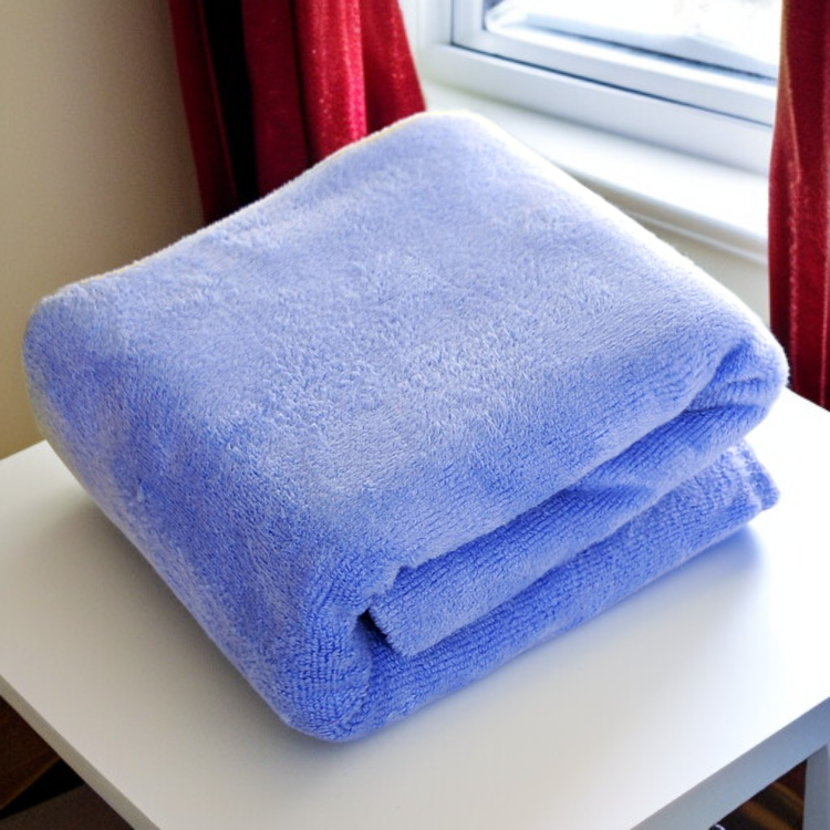 فوطة تنظيف وتجفيف للسيارة من المايكروفايبر