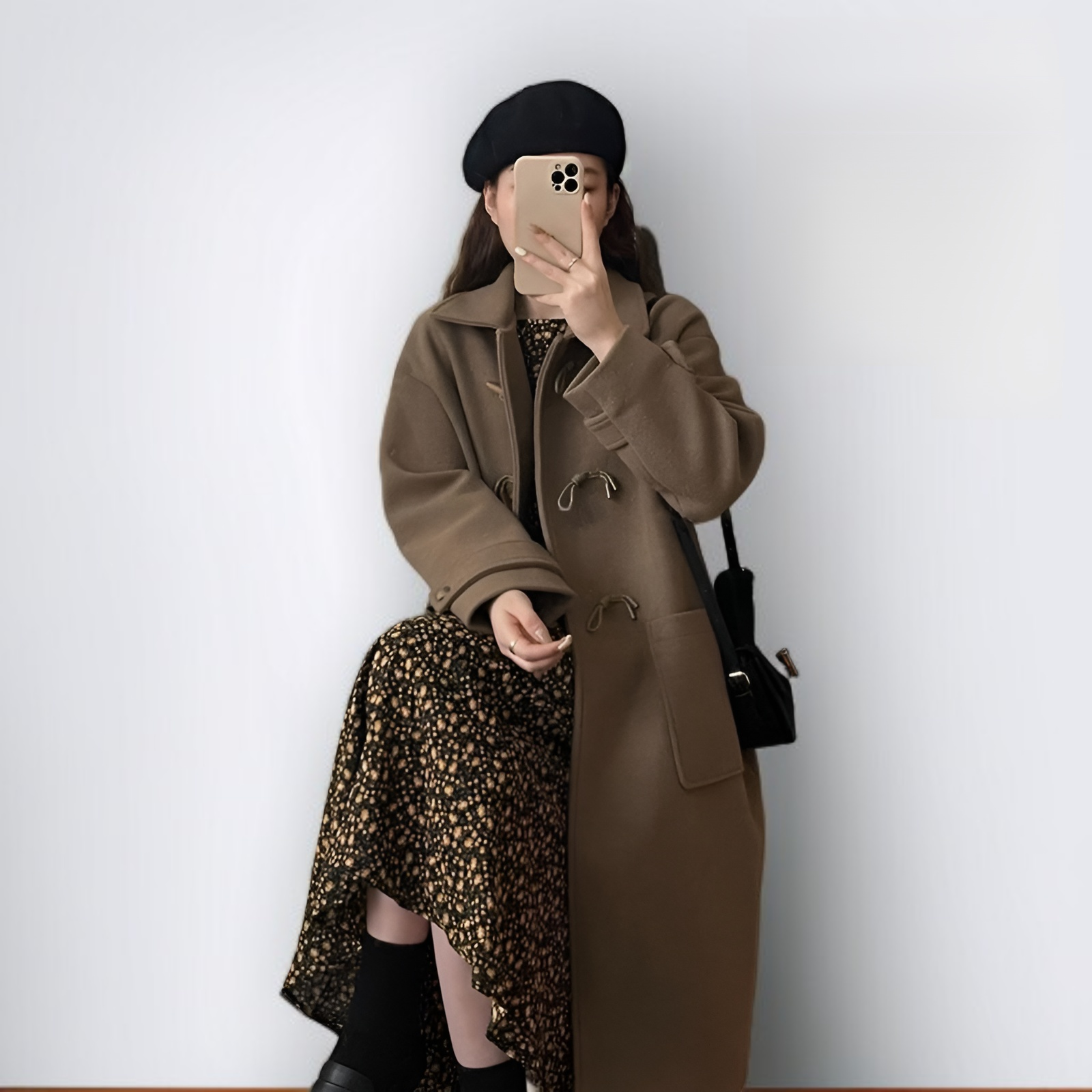 伝統的な角ボタンのディテール