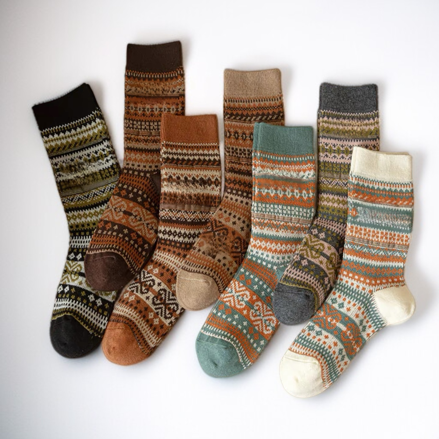 트렌디한 빈티지 프린트 스타킹 디테일