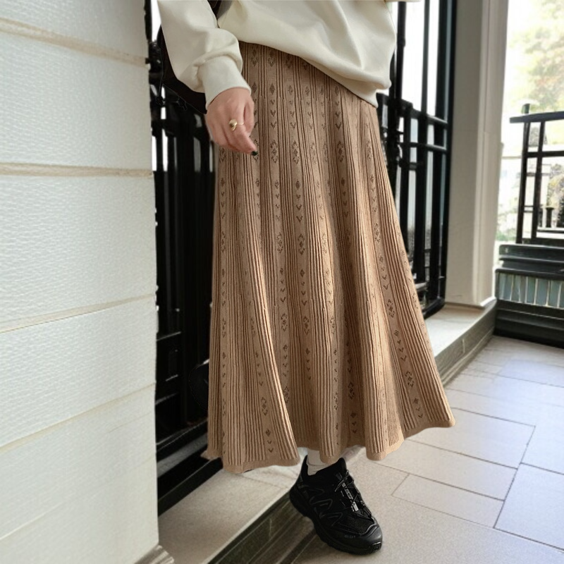 스커트녀 하프 기장 사타구니를 가리다 거들먹거리다 자카드로 짠 도드라진 무늬 날씬해 보이는 A라인 스커트