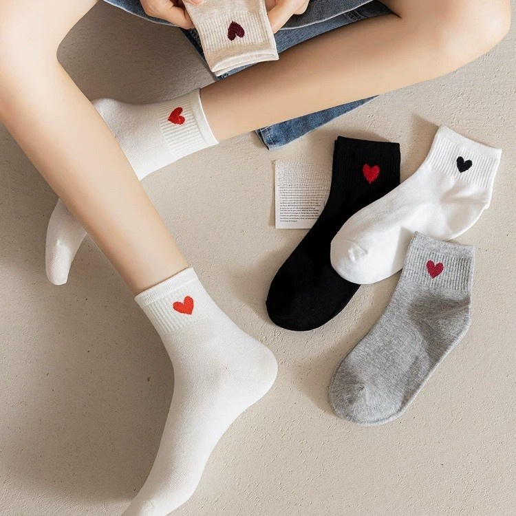 Calcetines de algodón puro para mujer con diseño de corazón