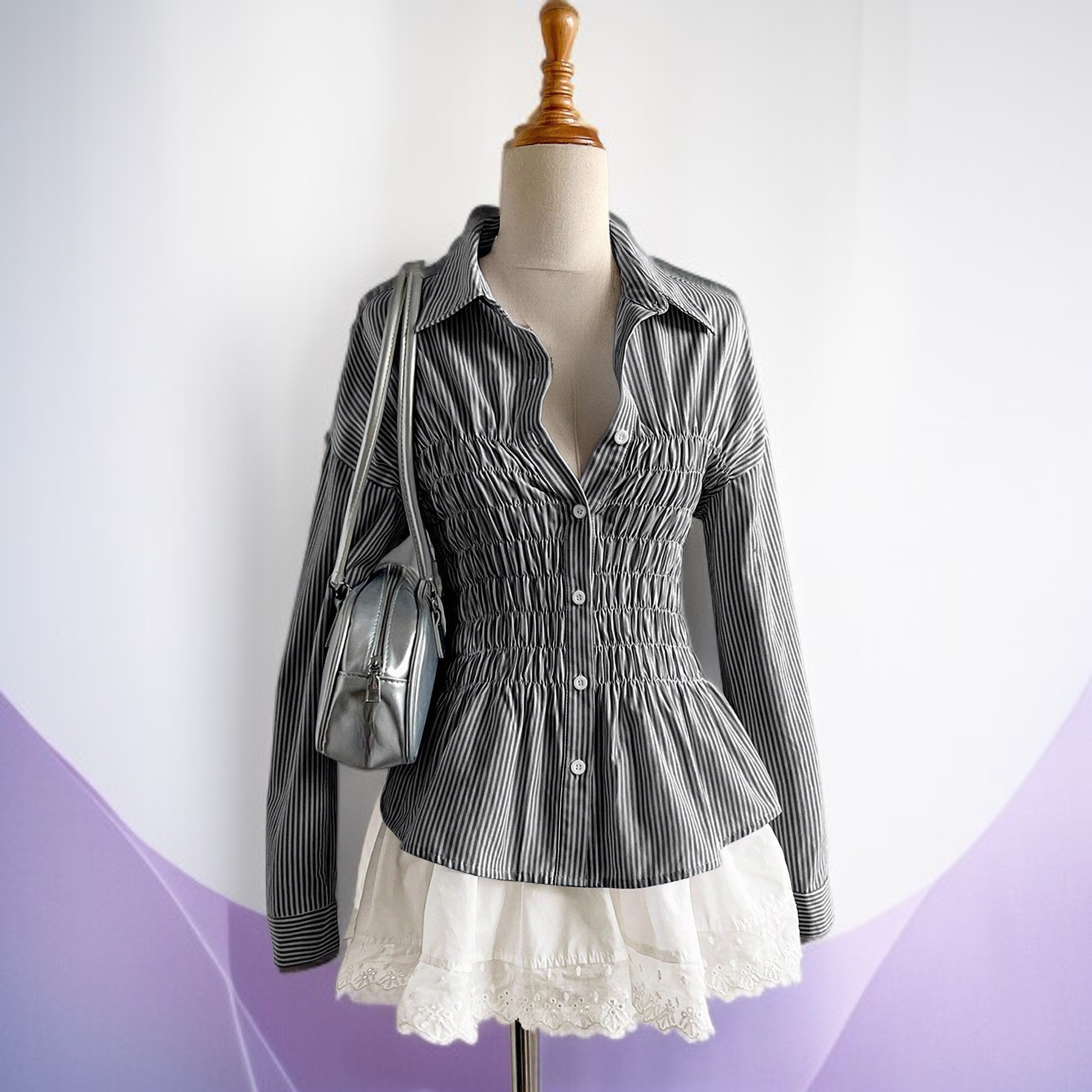 스타일리시하고 사랑스러운 스트라이프 핏 셔츠