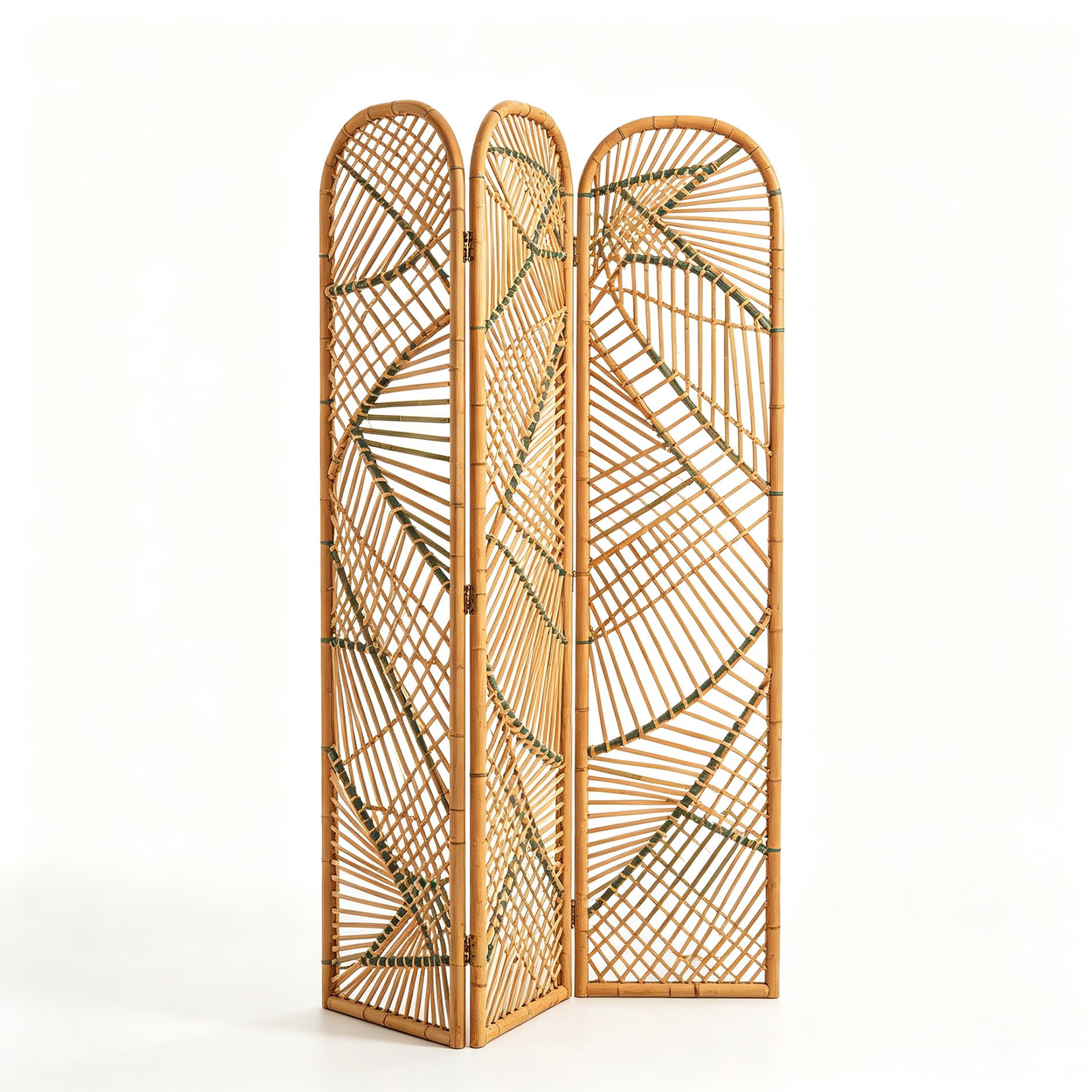 Bamboo-patterned rattan screen