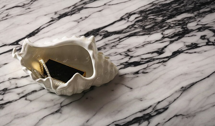 تفاصيل لوحة المجوهرات بشكل صدفة للديكور العصري