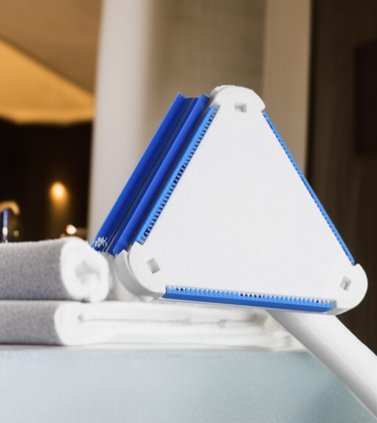 천 플랫 밀대로 벽면을 깨끗하게 청소