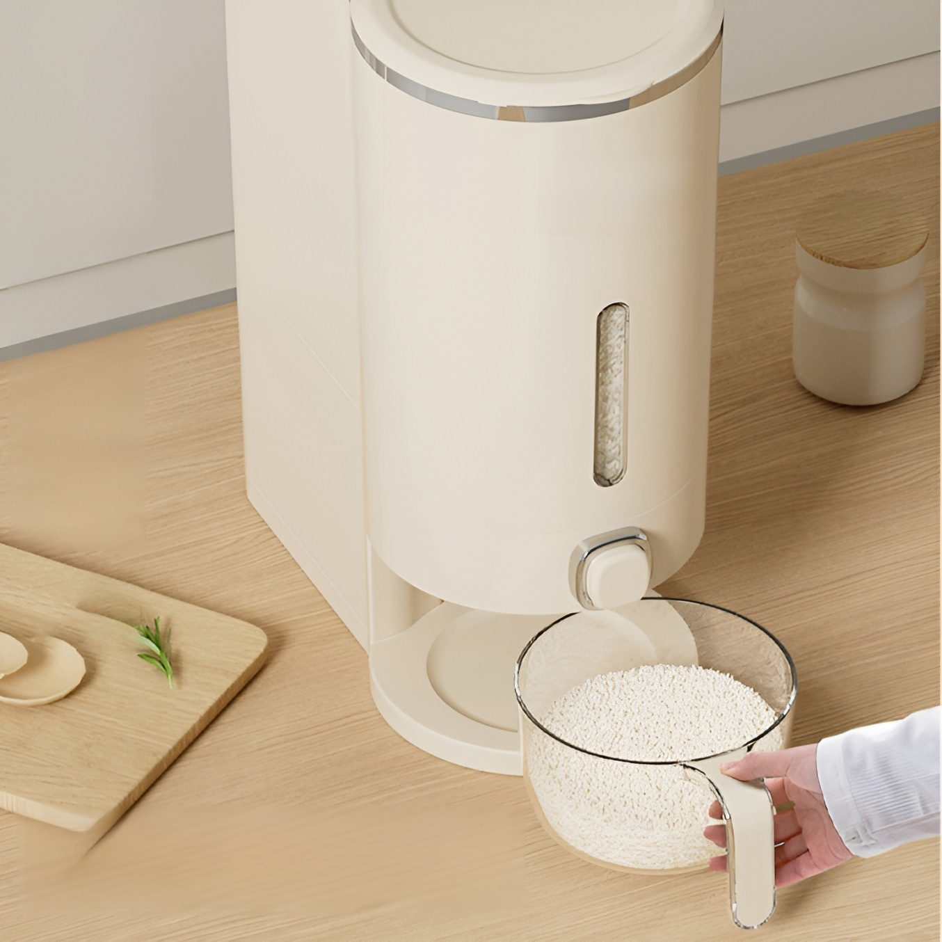 Press-down moisture-proof rice box