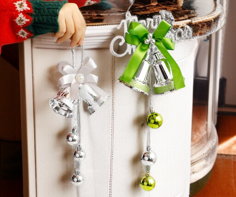 複数のクリスマスベル飾りストラップのカラーバリエーション