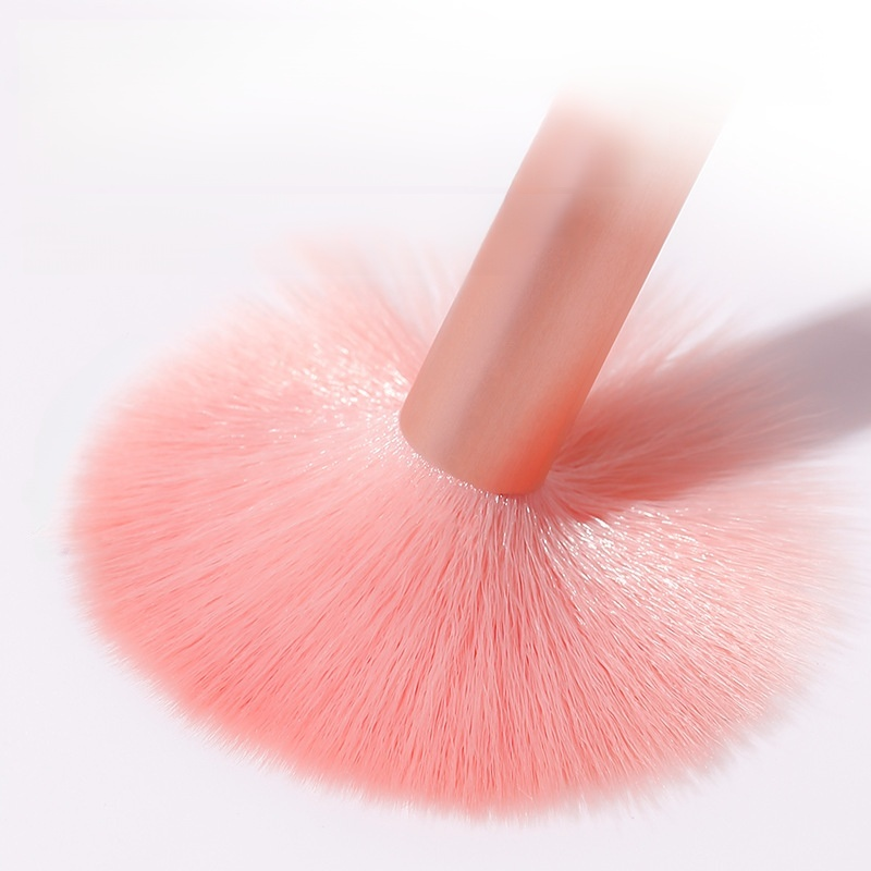 Fine-bristled makeup brush set