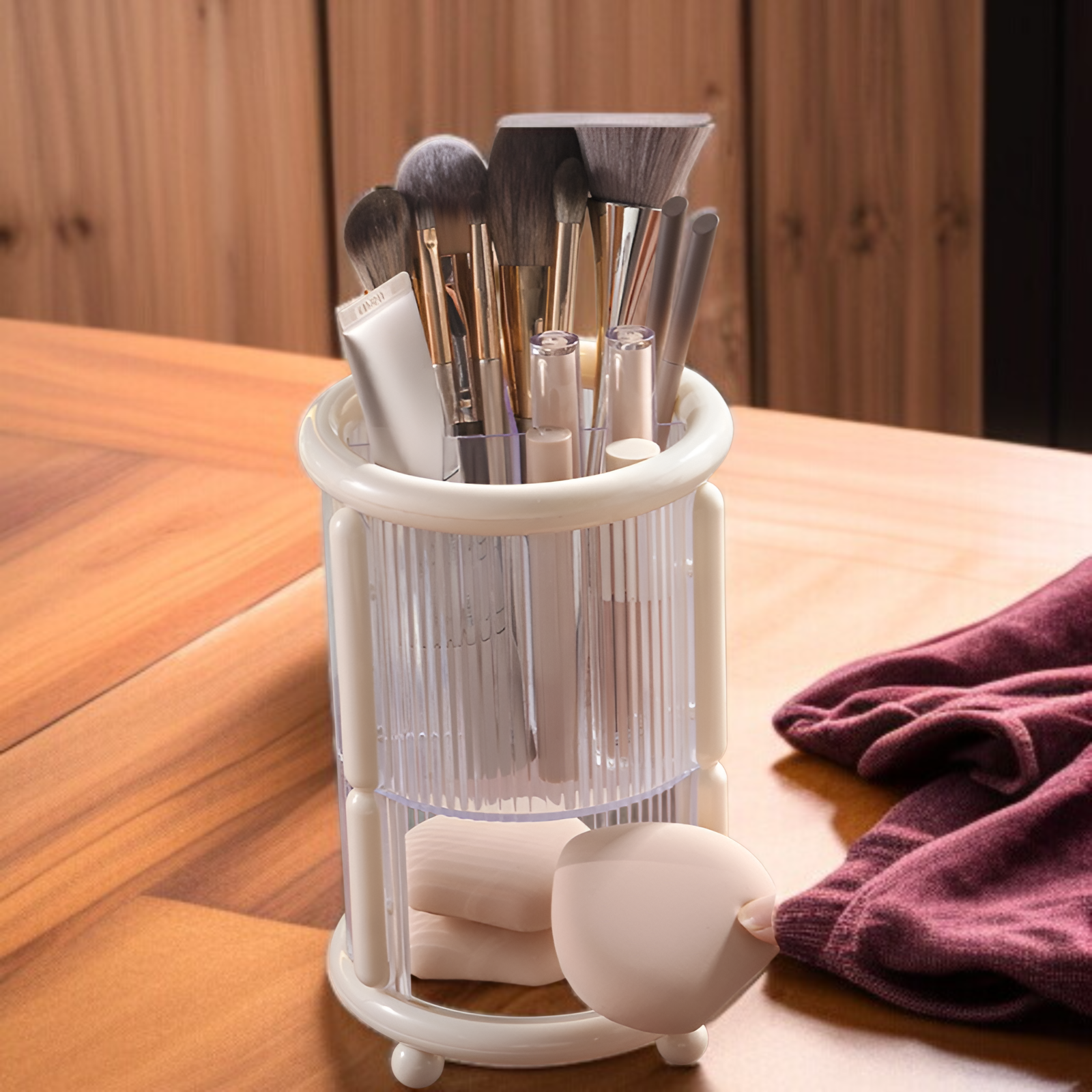インテリアに馴染むメイクブラシ収納バケツ