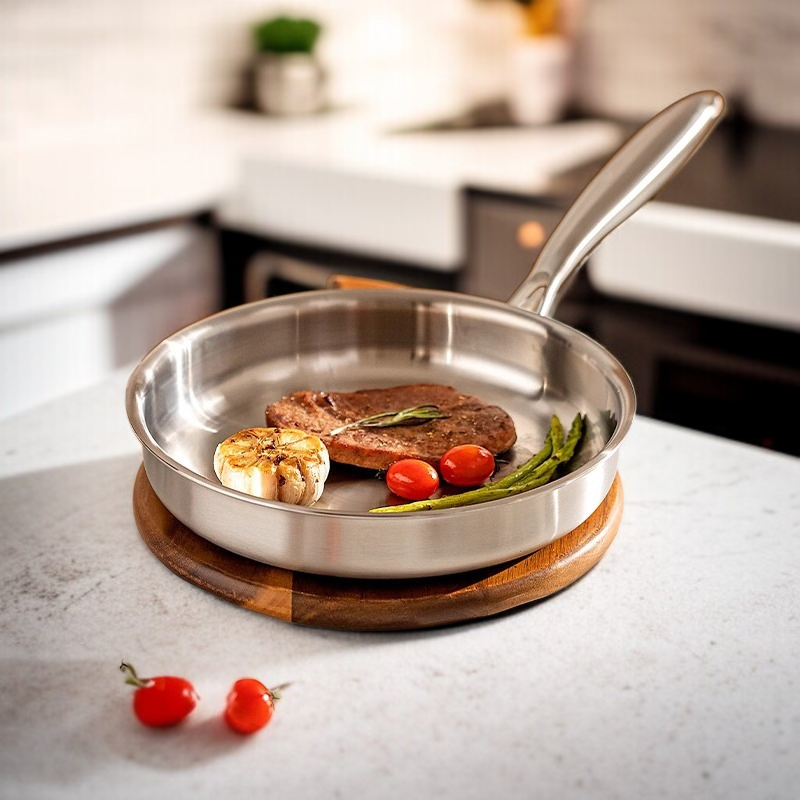 Poêle spéciale induction trois couches épaissie