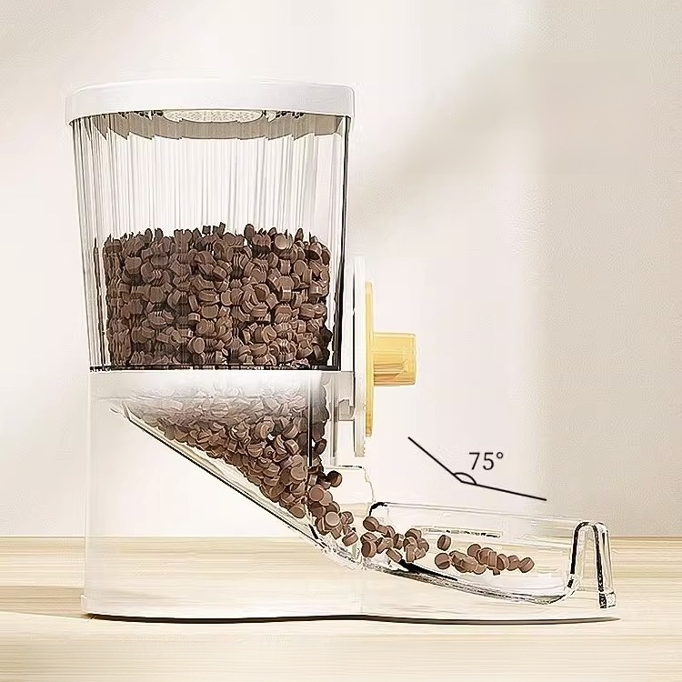 강아지 전용 걸이식 급수기 애완동물 우리 급수기 입이 젖지 않는 디자인