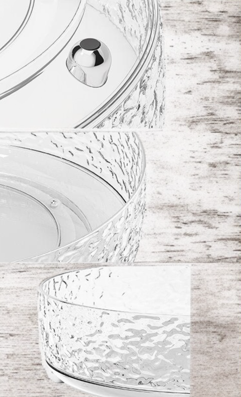 넉넉한 수납 공간을 가진 화장품 정리함