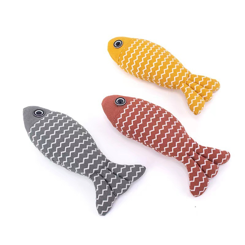 Katzenspielzeug in Fischform aus Hanfseil