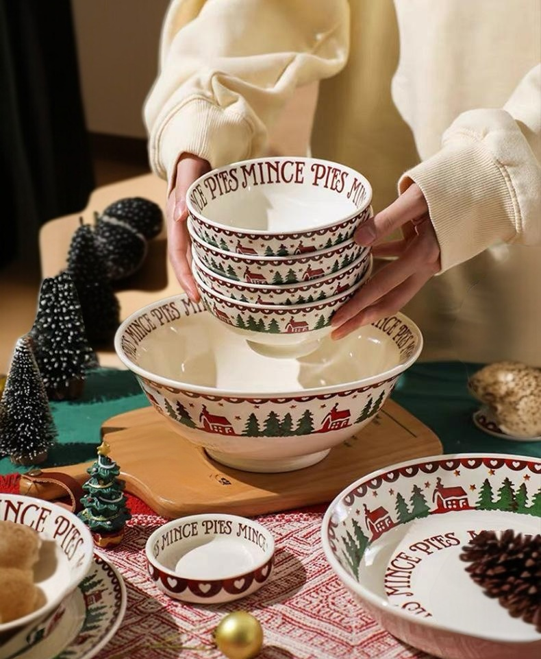 طقم صحون عيد الميلاد للسفرة العائلية