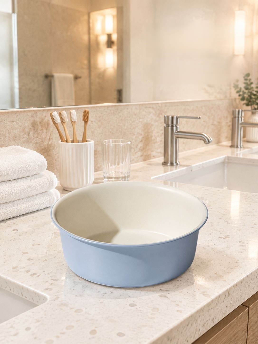 Ergonomic design of a thickened plastic basin for comfortable use