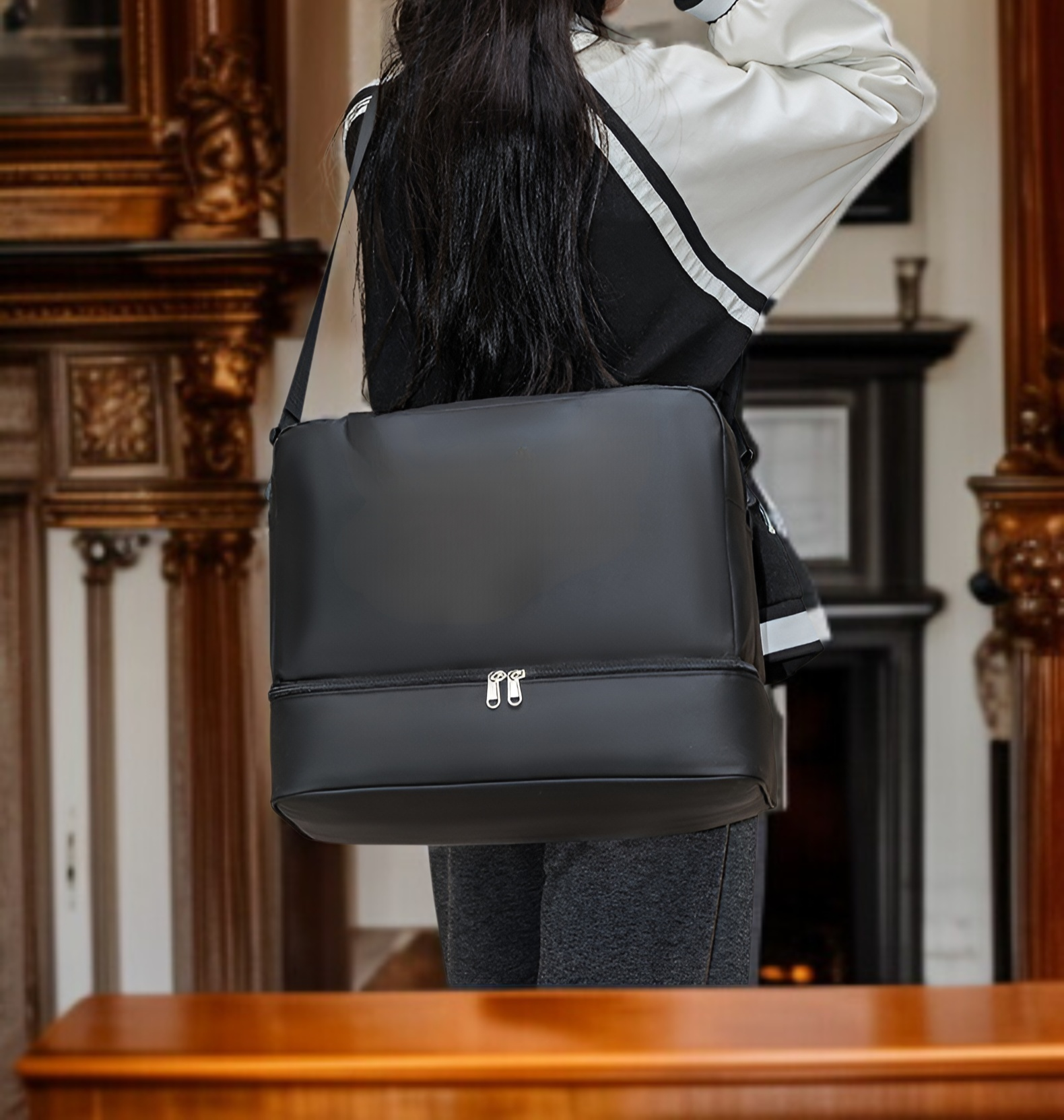 핸드헬드 청소기 습식 청소 모습