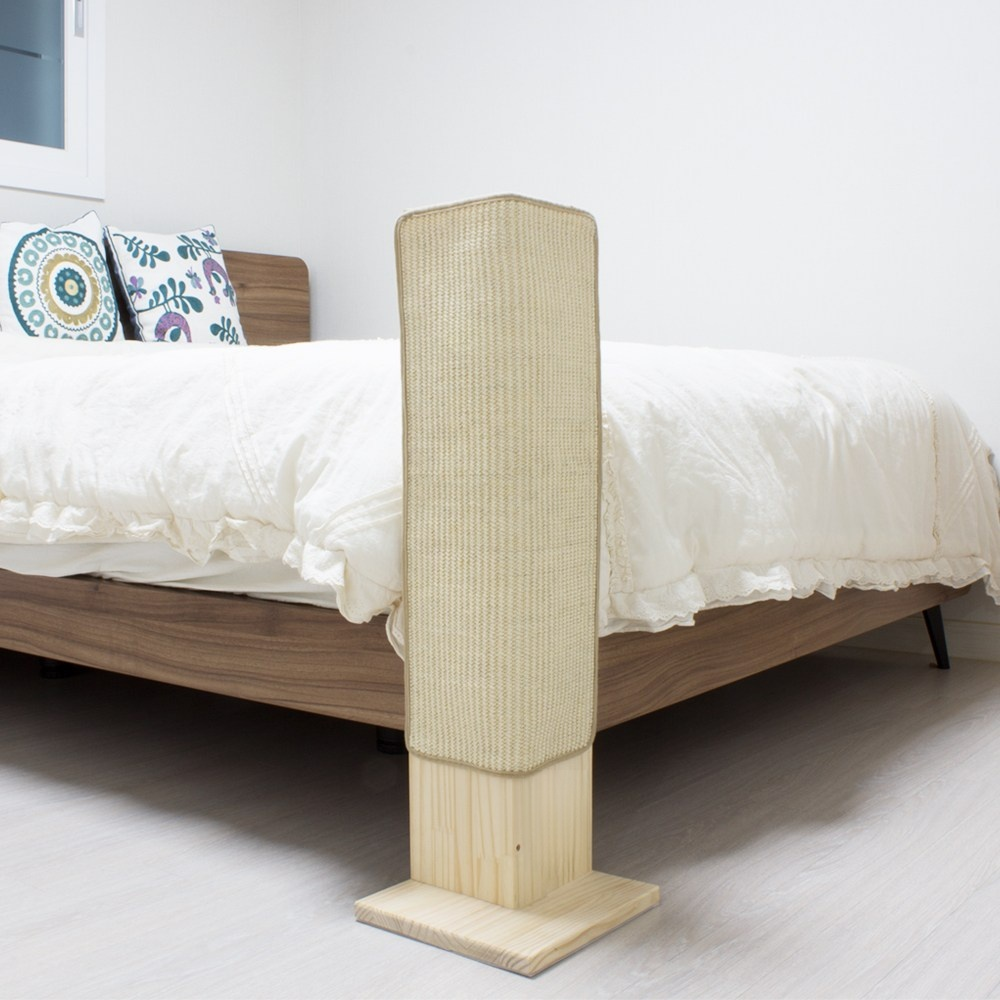 Katzenkratzbaum aus Holz