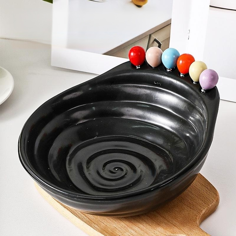 Large capacity French spiral fruit bowl