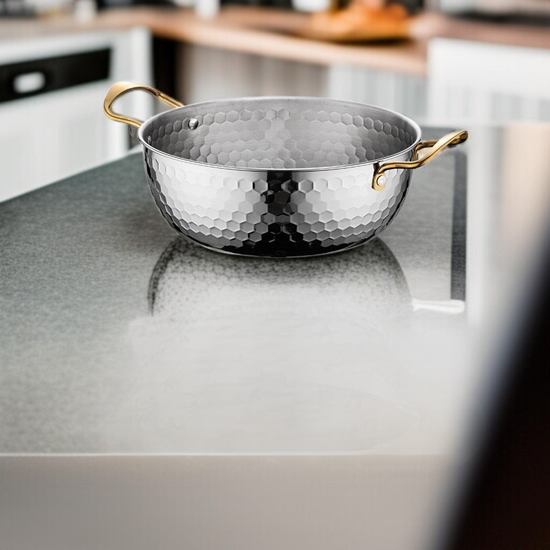 Suppentopf und Bratpfanne Set für moderne Küche