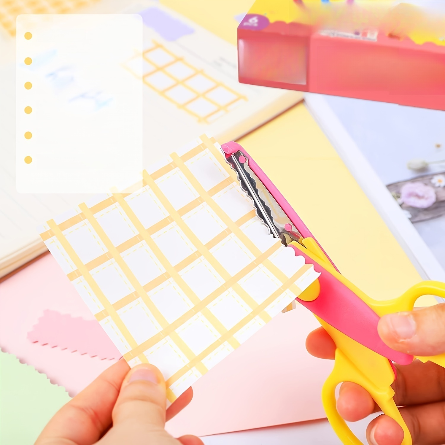 Lace-cut Creative Scissors