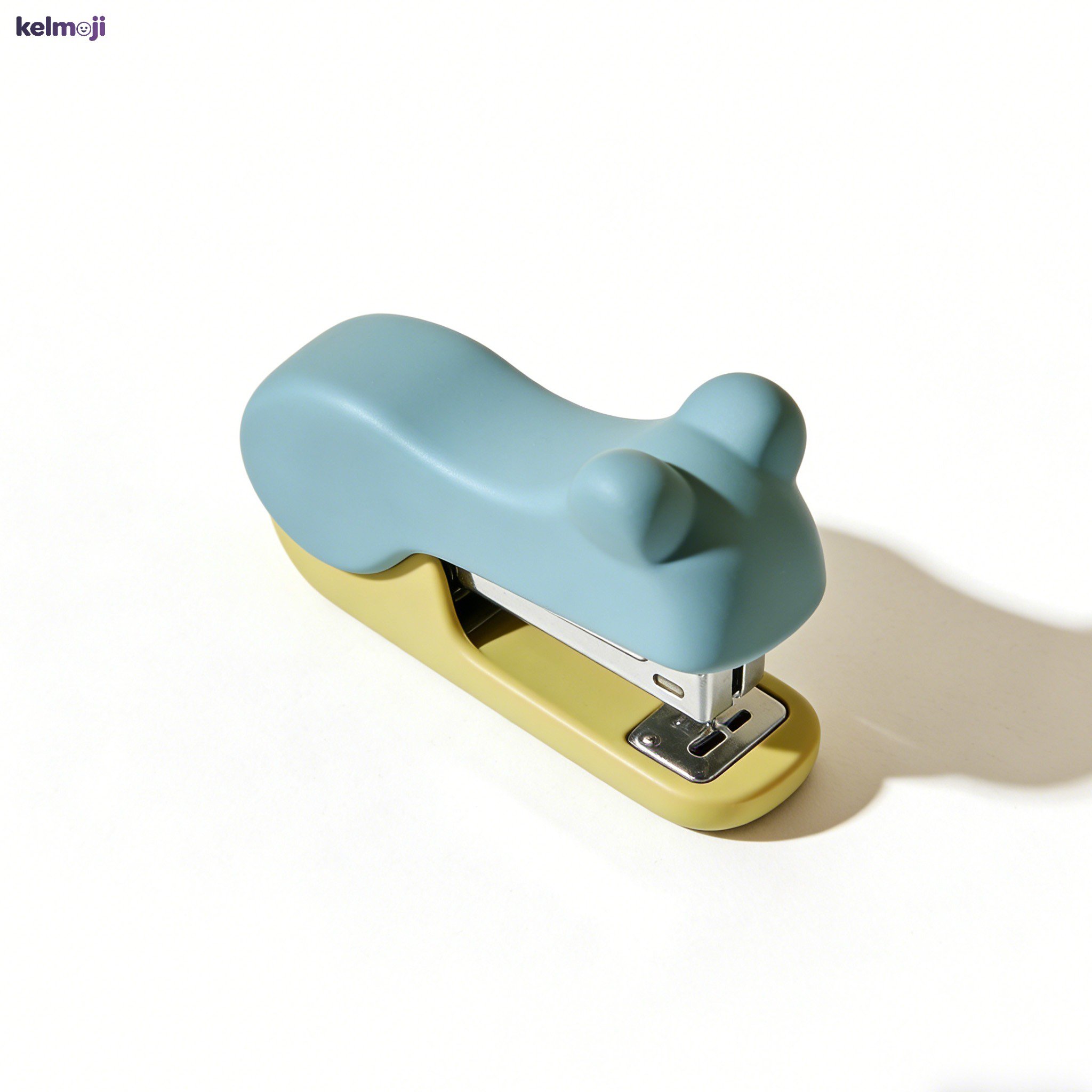 Pack of 5 reliable staplers for office use