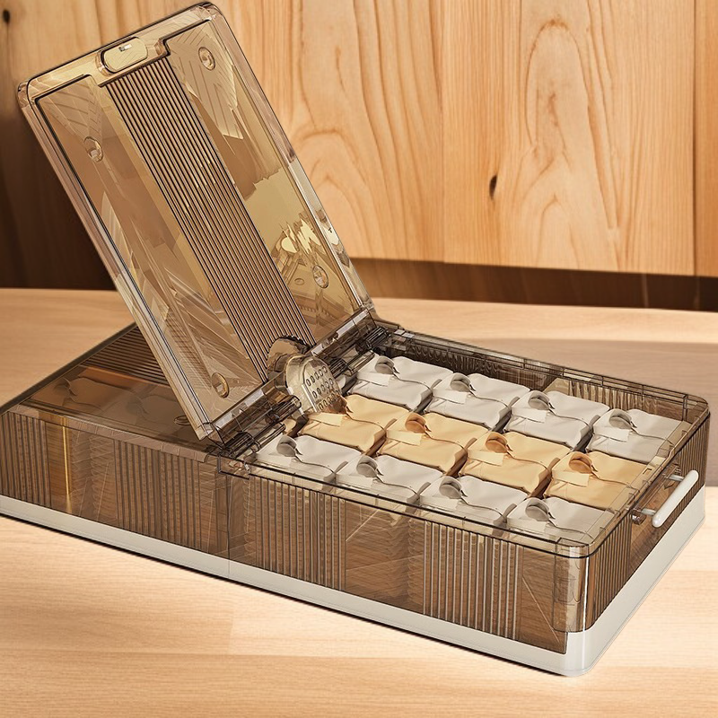 바퀴가 달려 이동이 쉬운 수납함